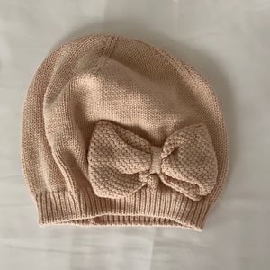 H&M knitted bow hat
